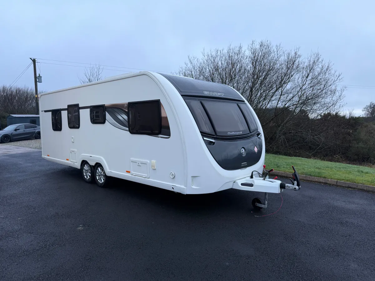 2021 Swift Challenger X 850 - Image 1
