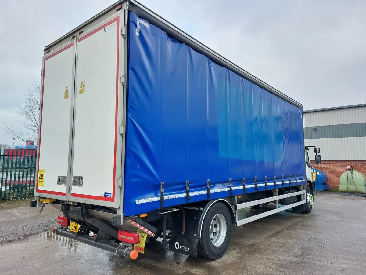 2024 DAF LF260 4x2 Curtainsider - Image 2