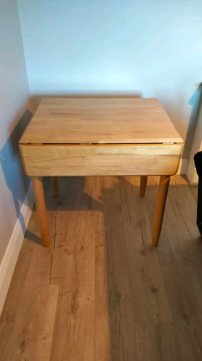 Pine Table excellent 👍 - Image 1