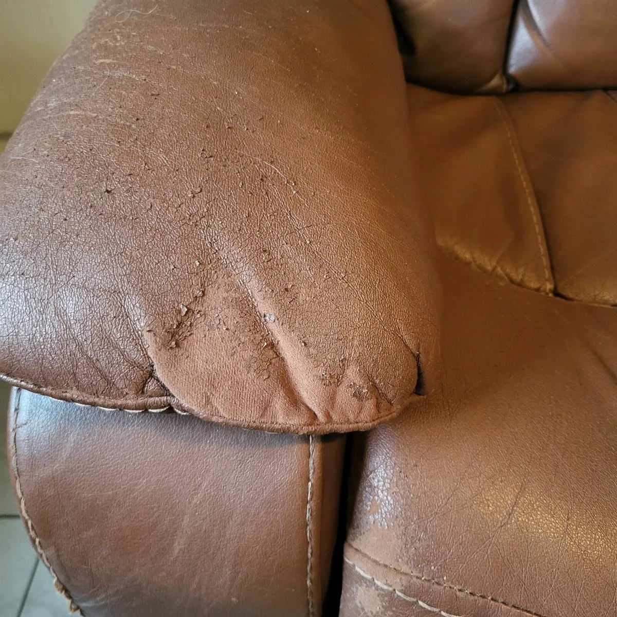 Suite of furniture - Image 4