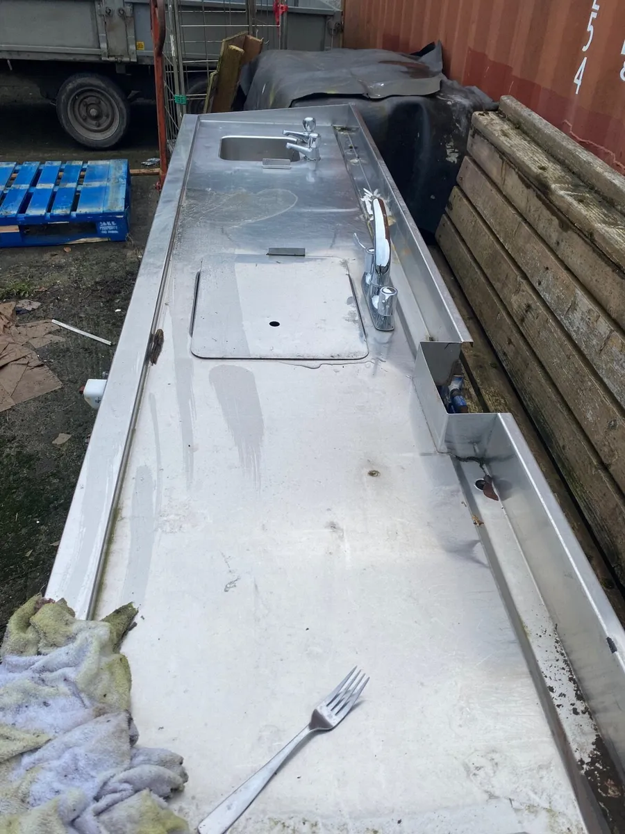 Stainless steel counter - Image 3