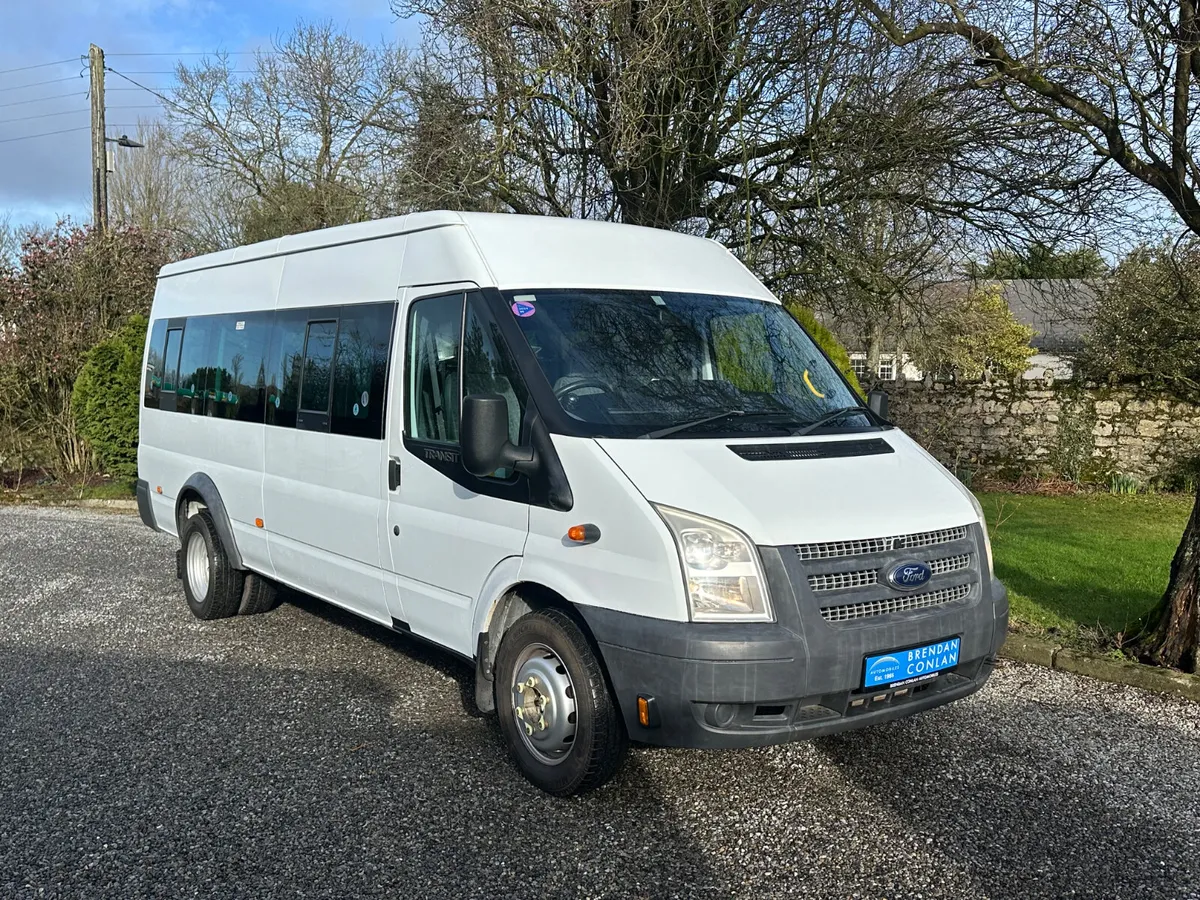 Ford Transit 17 Seater - Image 2