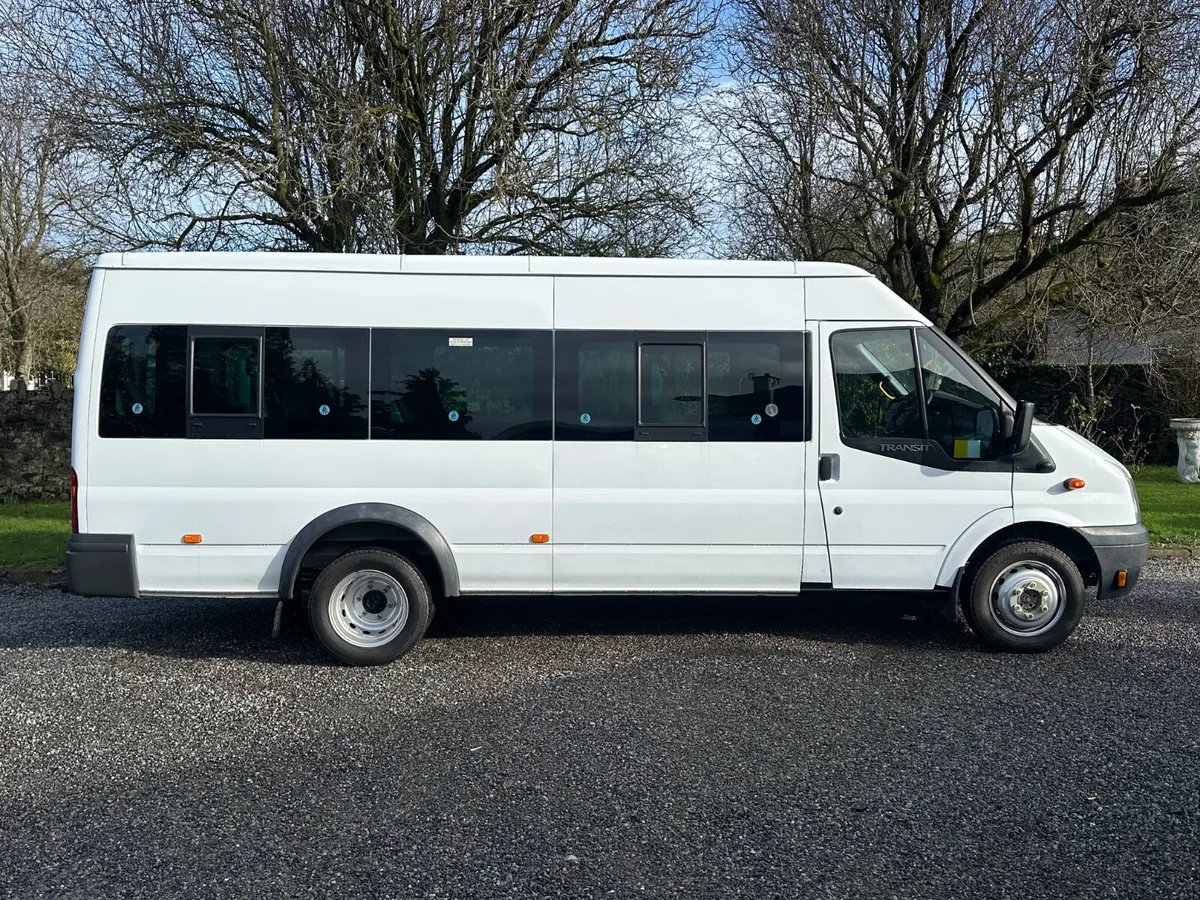 Ford Transit 17 Seater - Image 3