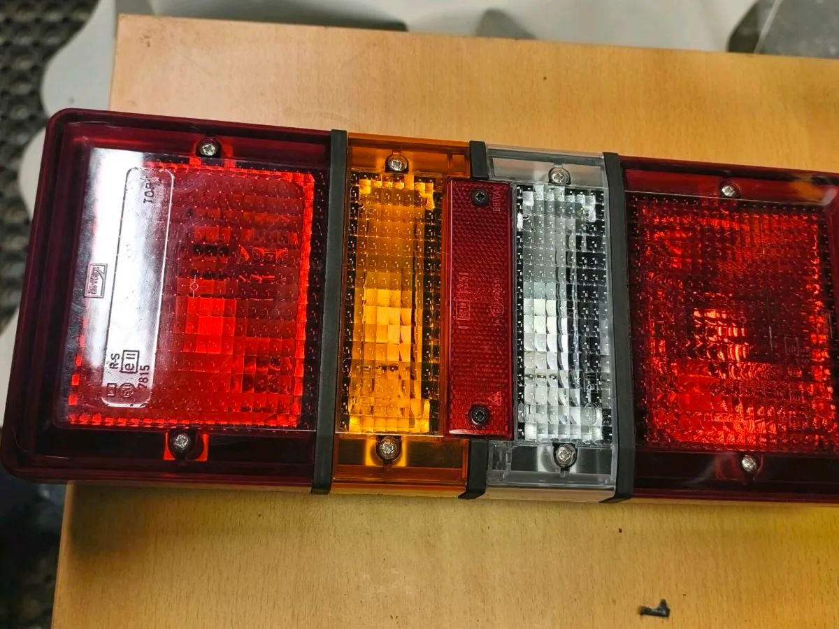 Rear lamps. - Image 1