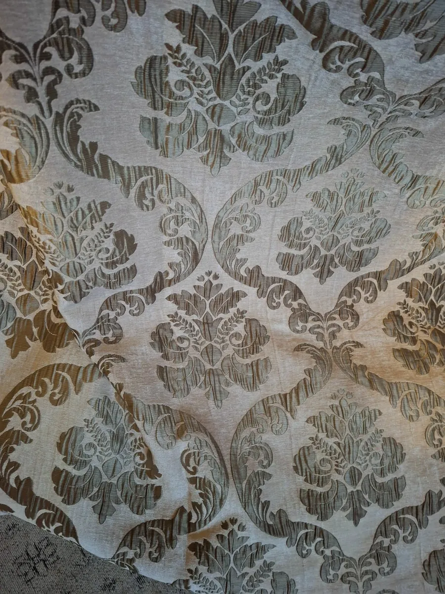 2 Pairs of curtains - Image 4