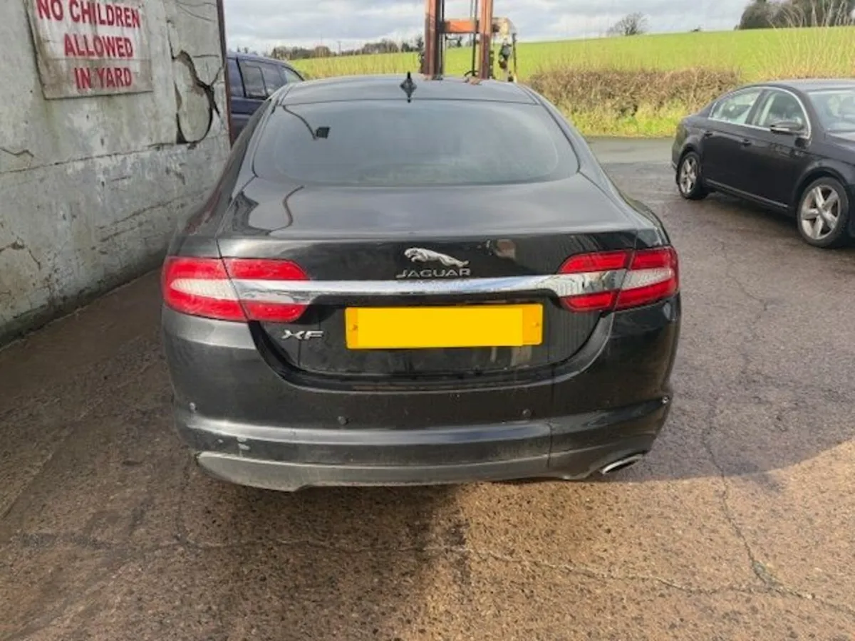 2015 JAGUAR XF 2.2L-D - Image 3