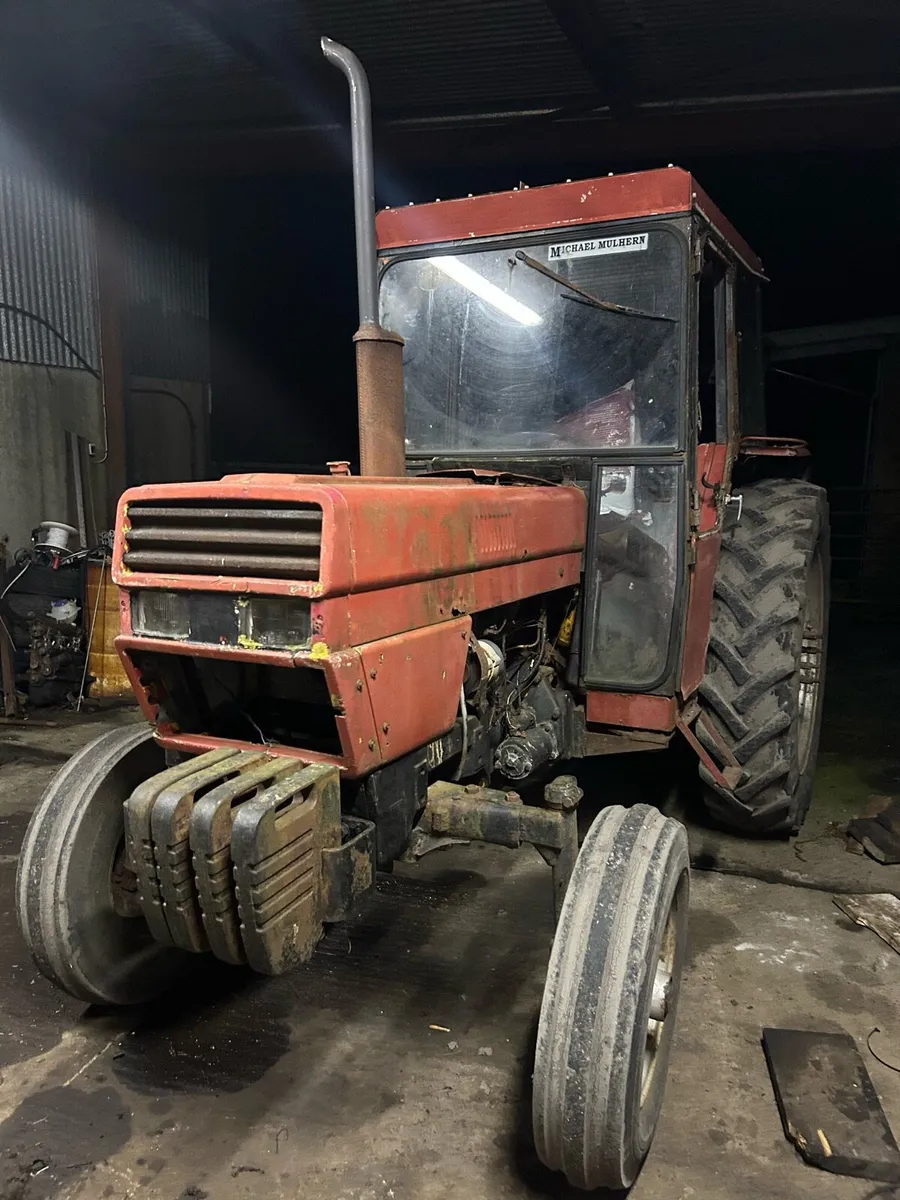 Case IH 885 - Image 1