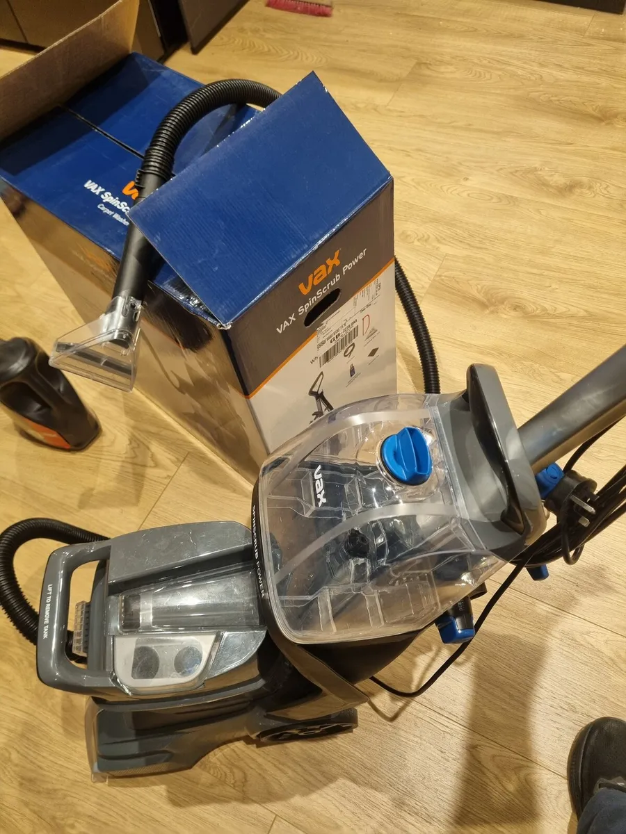 VAX Carpet cleaner - Image 1