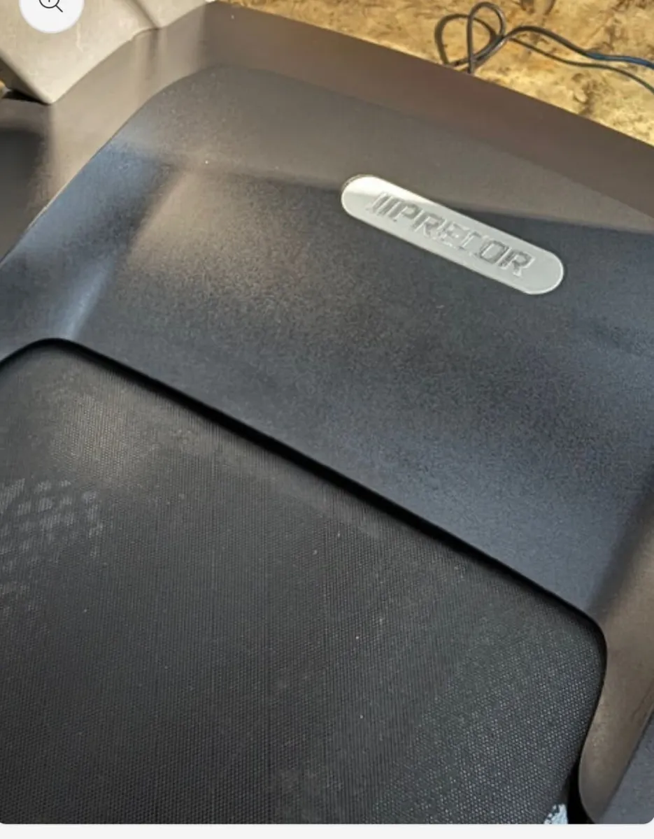 PRECOR TRM885 treadmills - Image 3