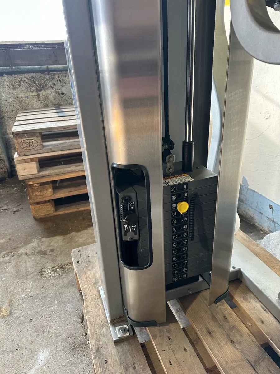 Nautilus Nitro Lateral Raise - Image 3