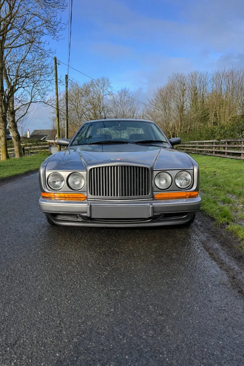 Stunning Bentley Continental R - Image 3