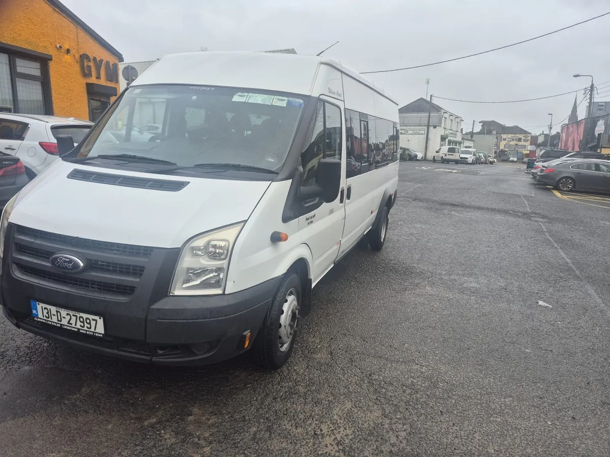 Ford Transit 17 seater mini bus - Image 3