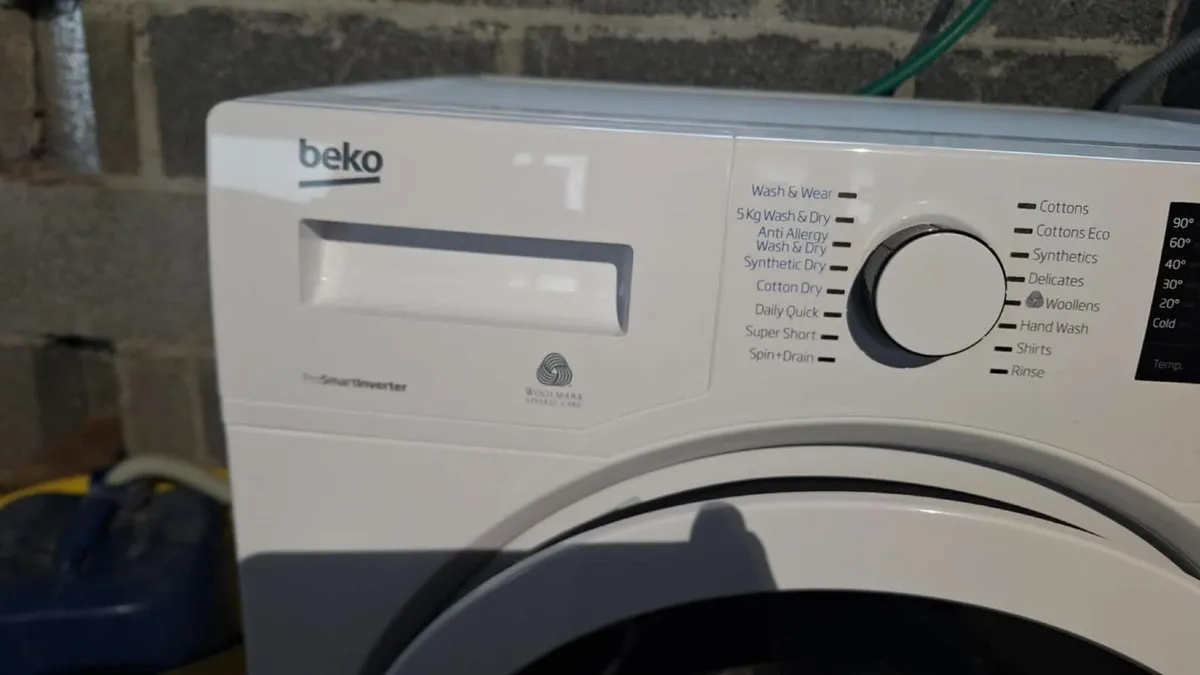 Washing machine and dryer - Image 2