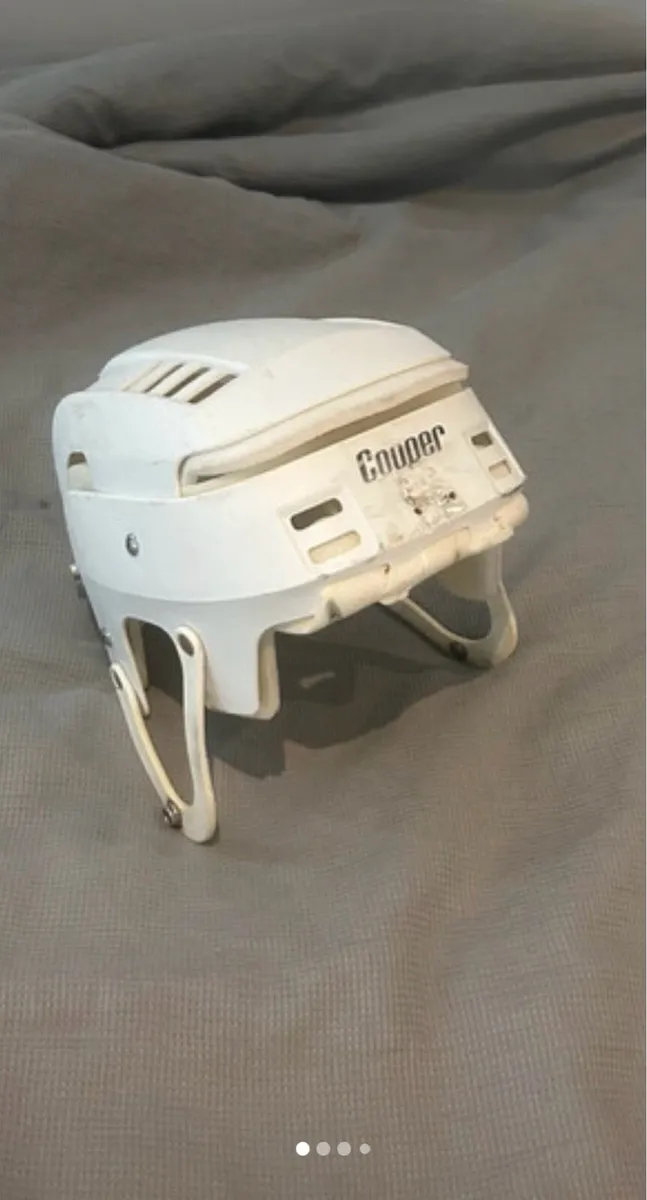 Hurling helmet - Image 2