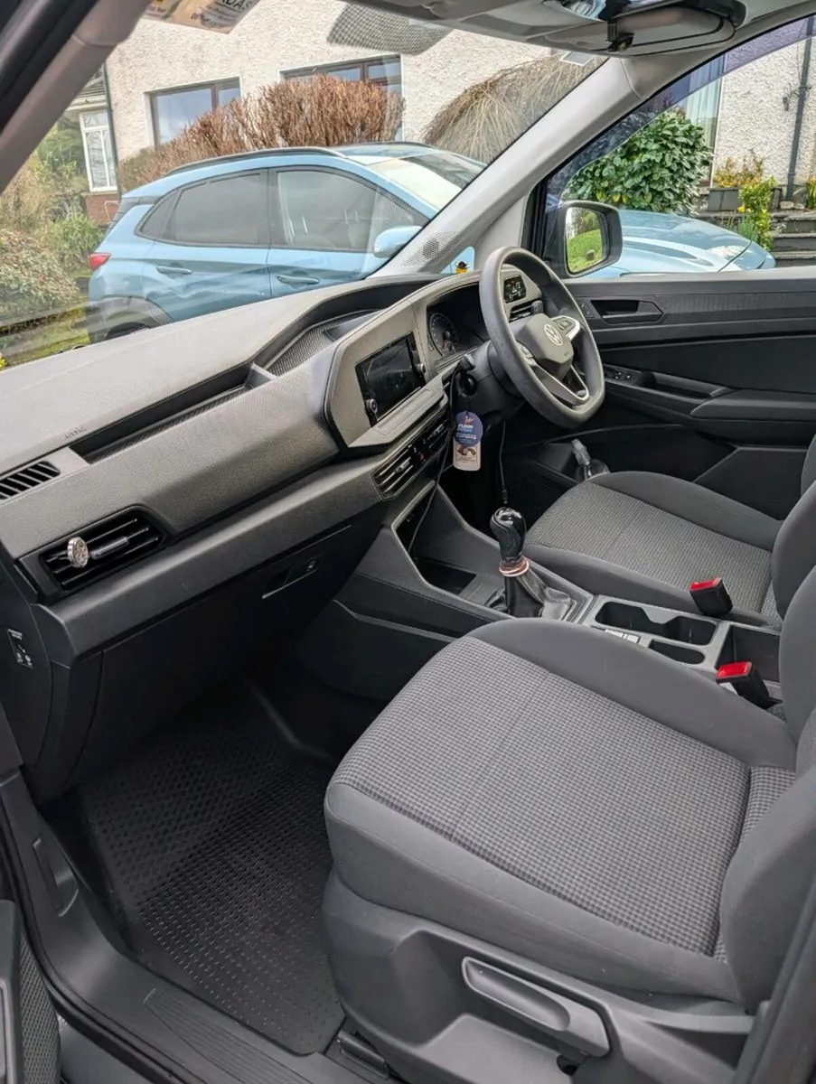 Caddy Cargo business (micro conversion) - Image 4