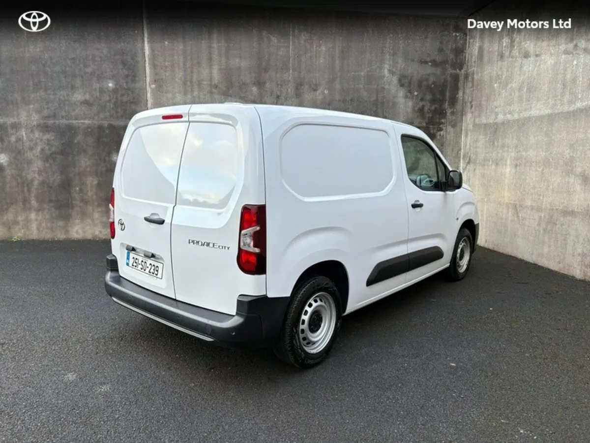Toyota Proace City 1.5 - Image 2