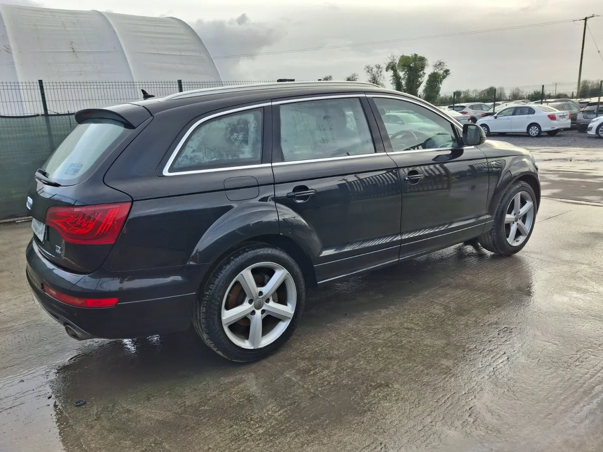 142 Audi Q7 S-Line  Quattro  7 seater  Automatic - Image 2
