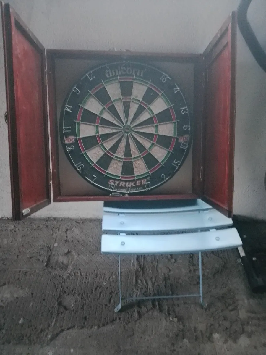 Dart board - Image 1