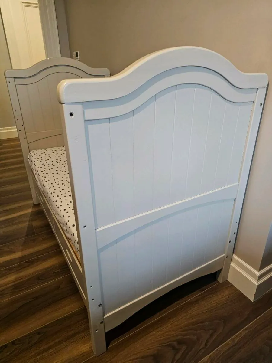 Mamas &  Papas Ophelia cot/bed - Image 4