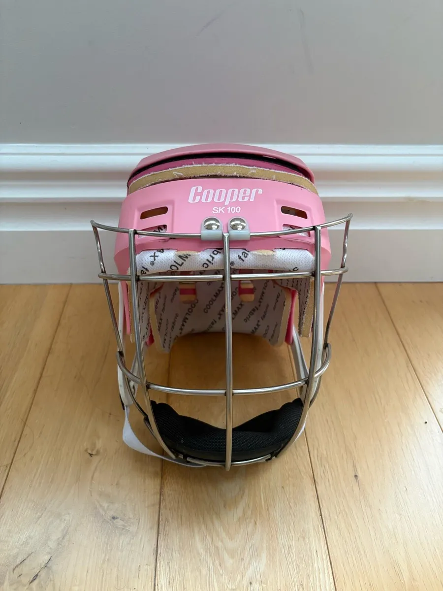 Cooper SK 100 Hurling Helmet - Image 4