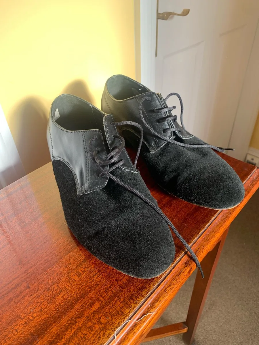 Dancing shoes - Image 1