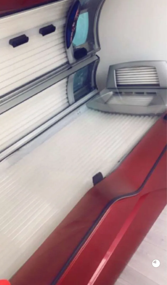 Ergoline Lie-Down Sunbed – Excellent Condition - Image 2