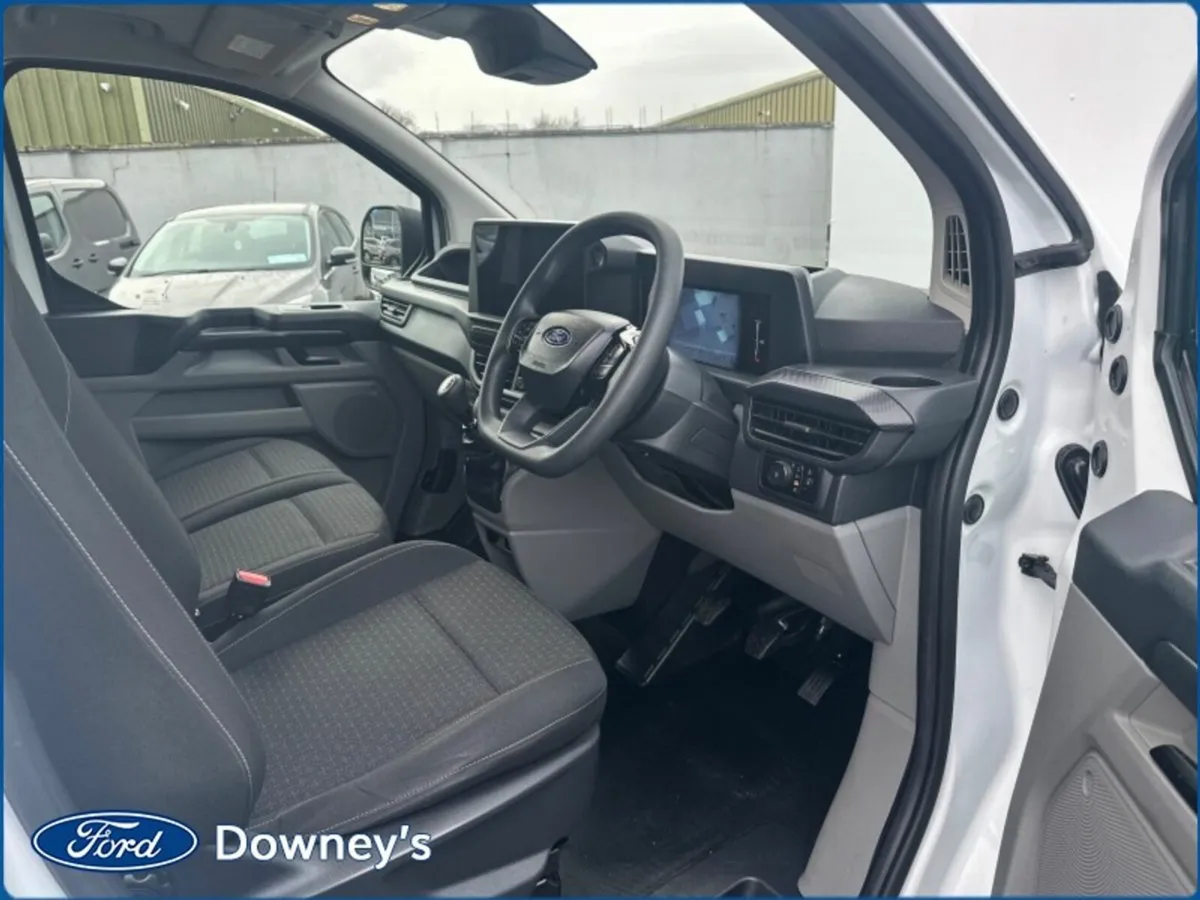 Ford Transit Custom SWB TREND 2.0 TD - Image 2