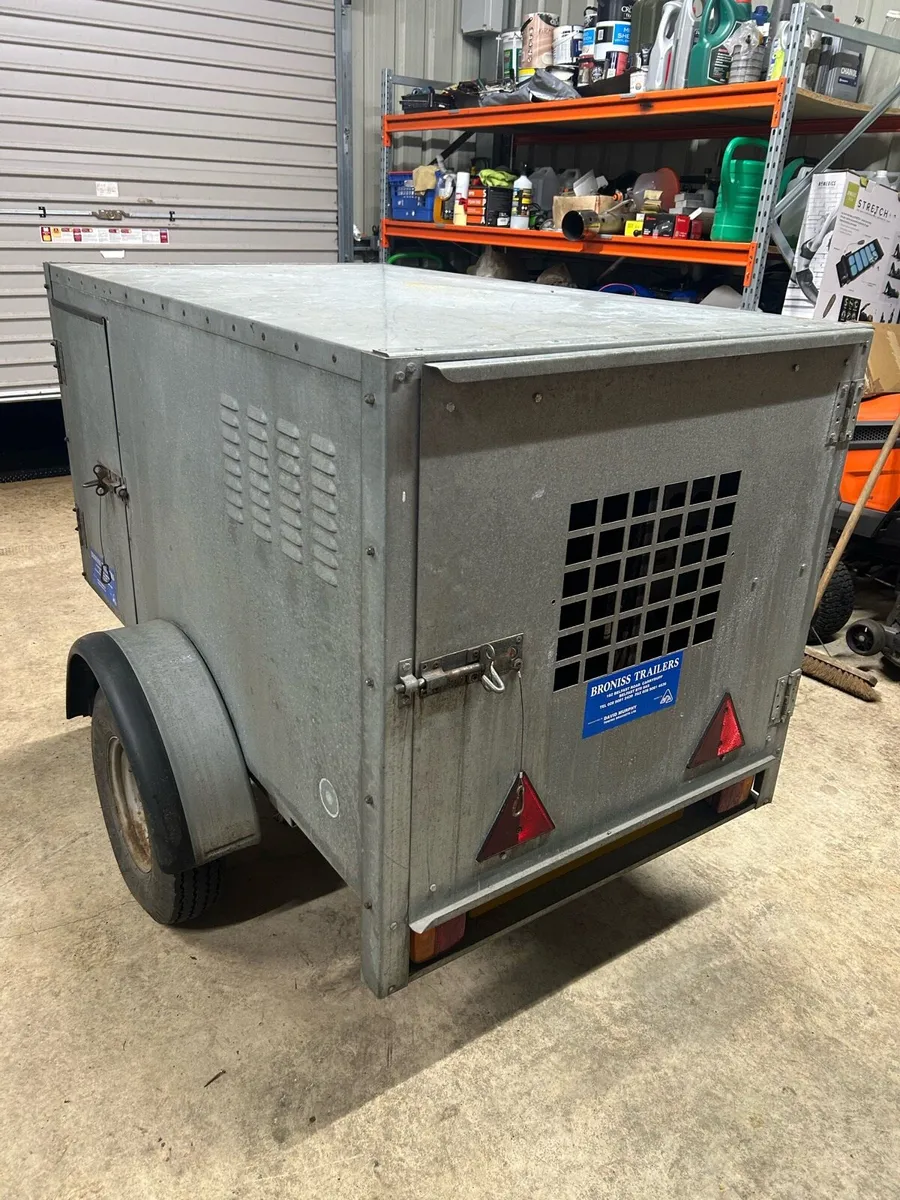 Dog trailer - Image 1