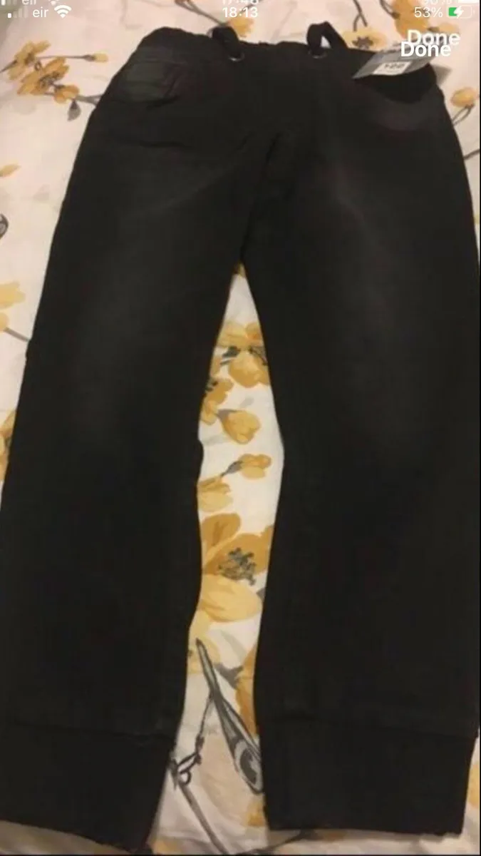 Boys BNWT jeans age 6/7 €5 - Image 1