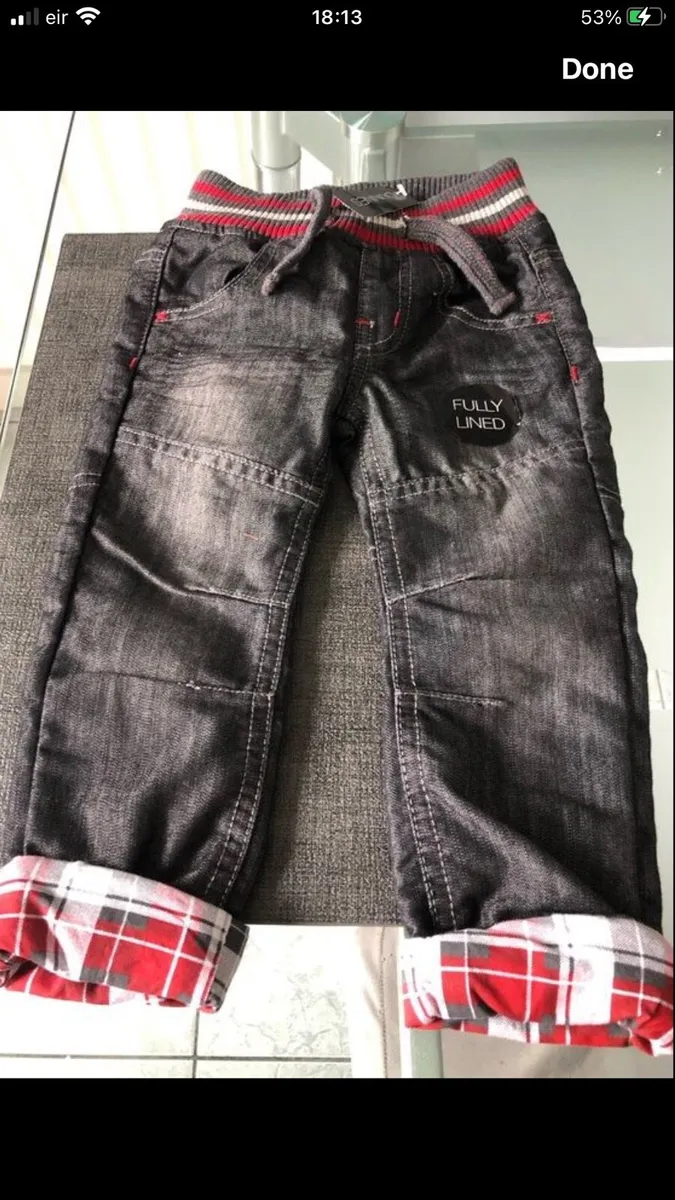 Boys BNWT  jeans 12/18 mths €5 - Image 1