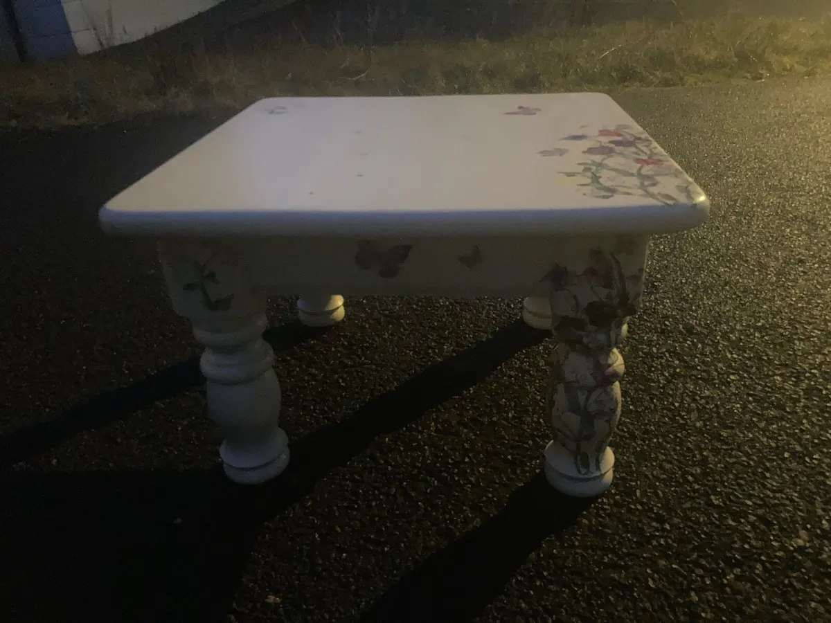 Upcycled coffee table - Image 1