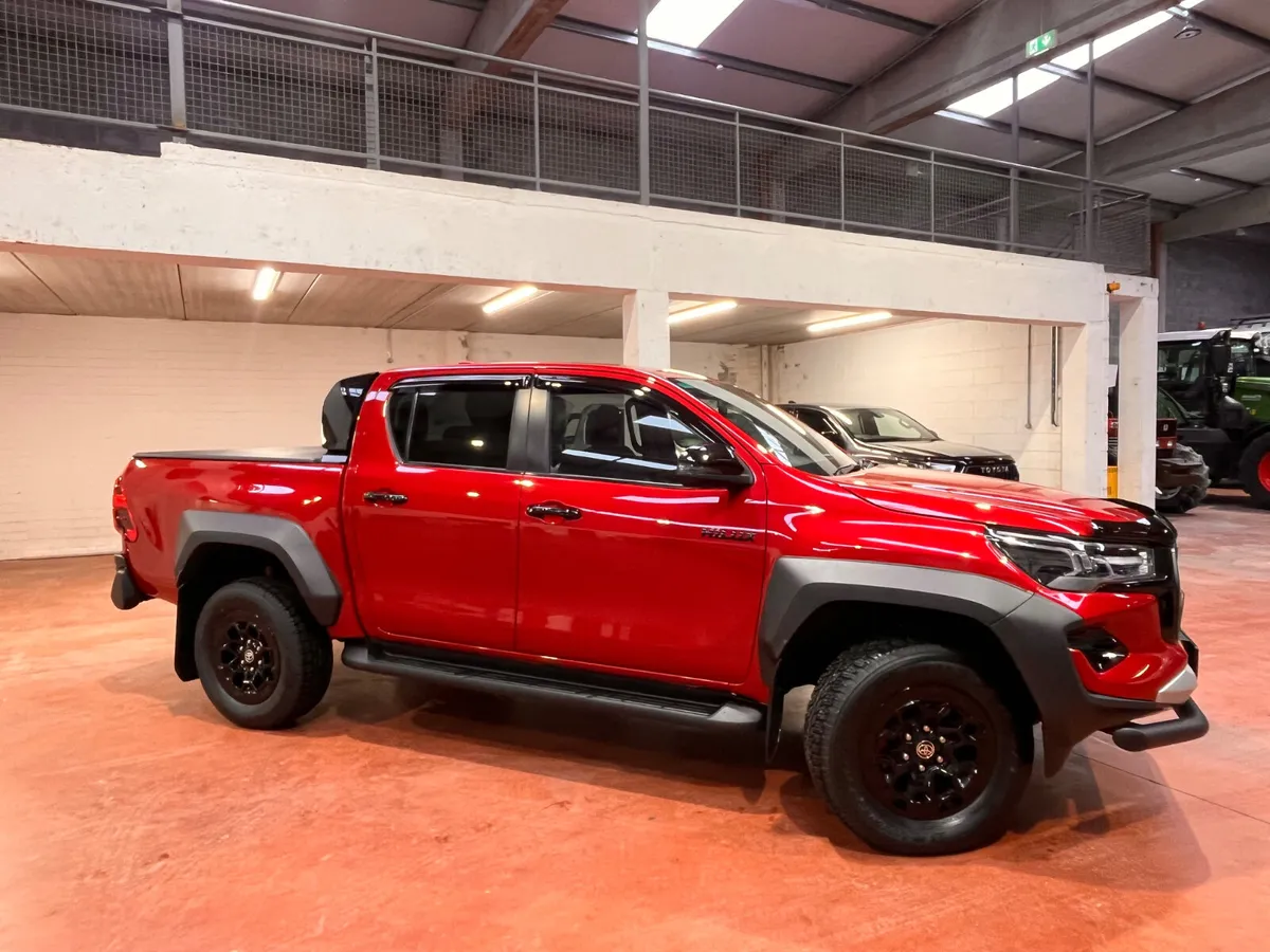 2025 Toyota Hilux GR Sport - Image 2