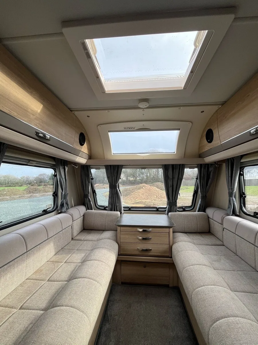 Elddis Avante 574 Caravan – full accessory - Image 3