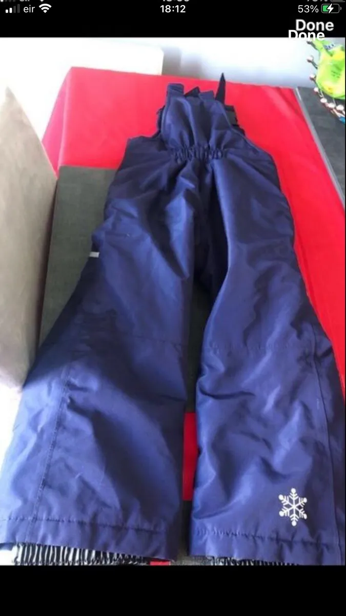 Boys snow trousers  age 2/4 €10 - Image 4