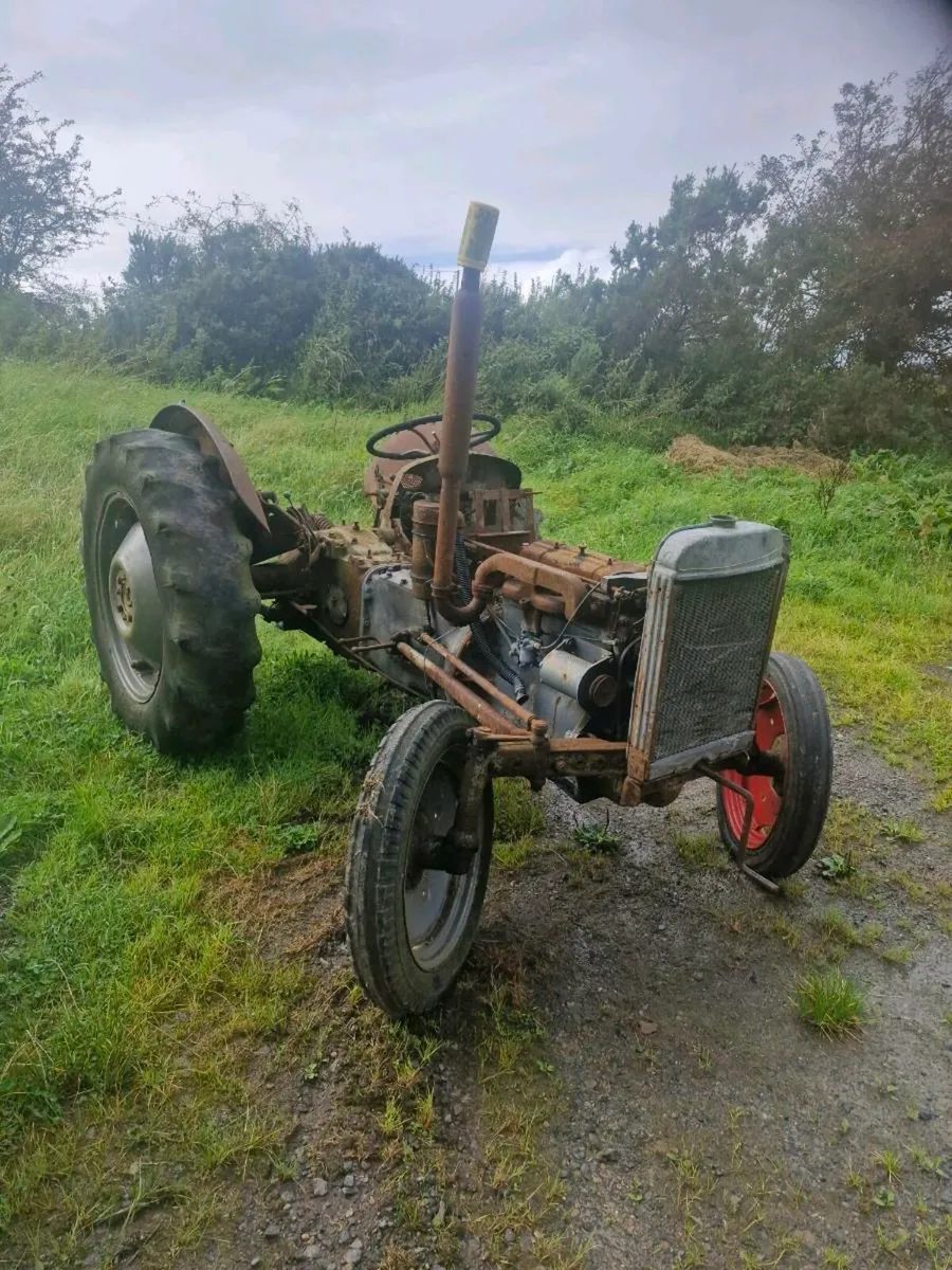 Ford 2000 or 3000  or dexter - Image 2