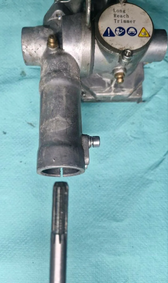 Hedge trimmer head - Image 2