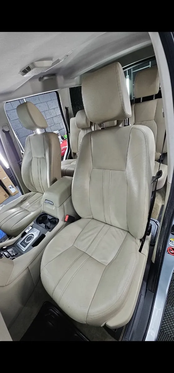 Land Rover Discovery - Image 4