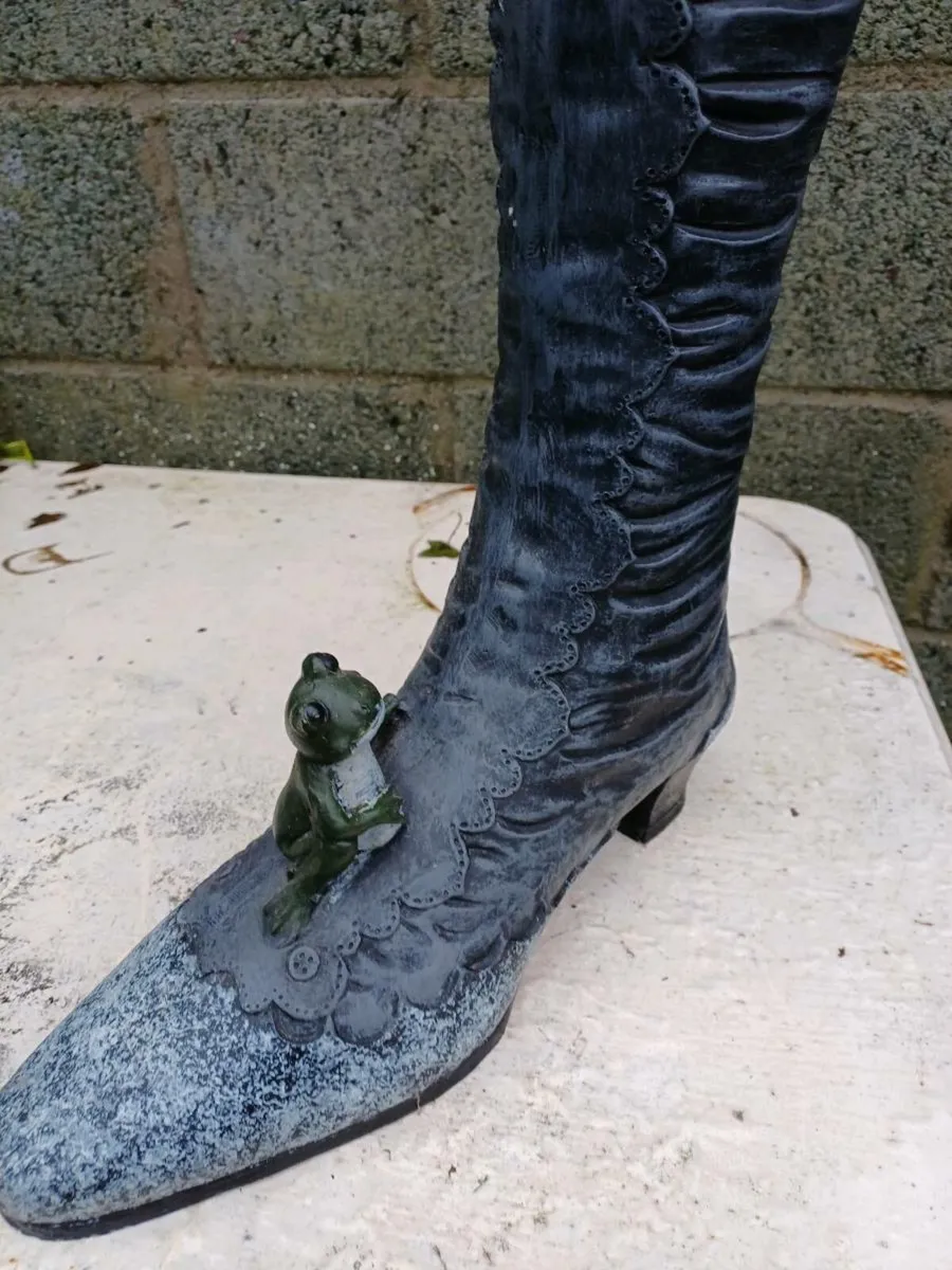 Vintage Witches Boot Umbrella Stand - Image 3