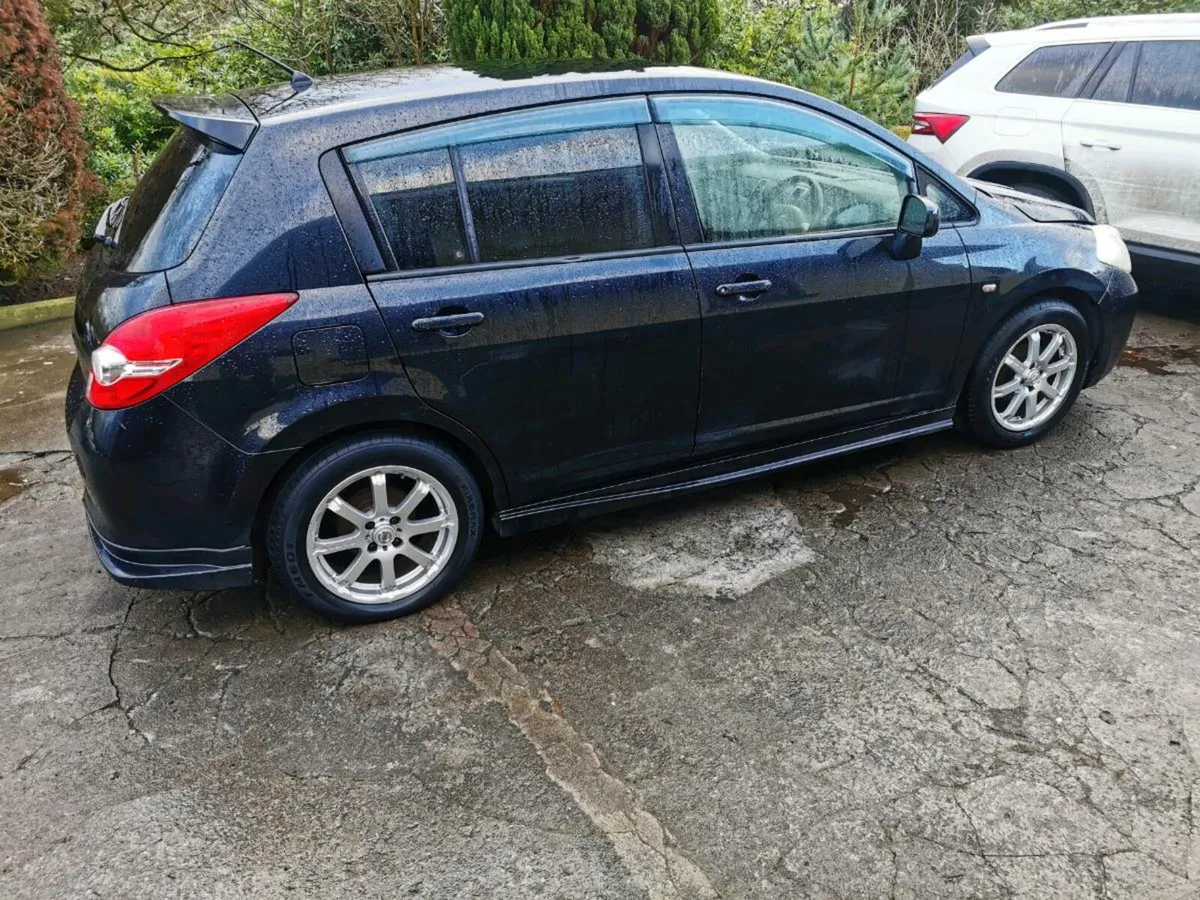 10 Nissan Tiida Nismo Auto - Image 2