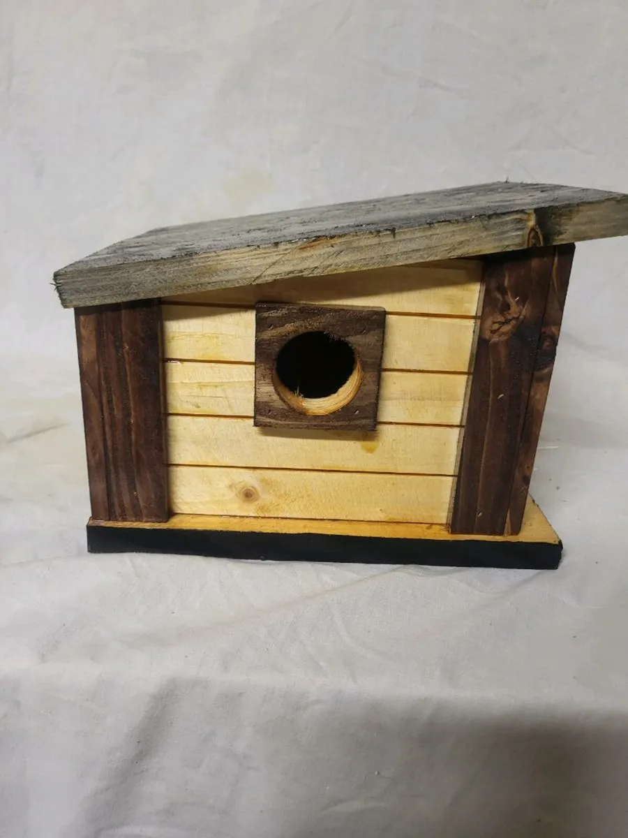 Bird house - Image 1