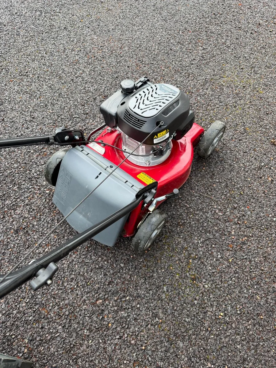 Castelgarden XC 43 Lawnmower - Image 4