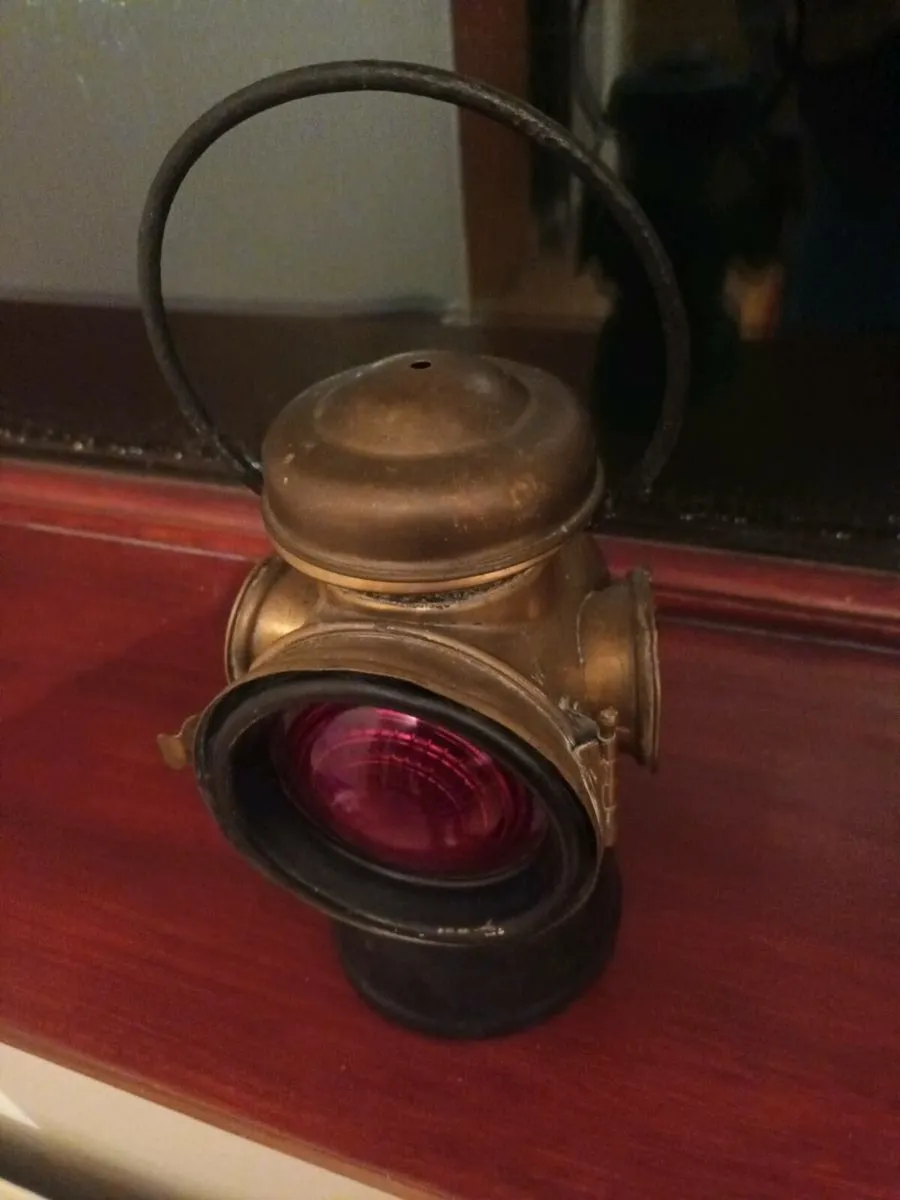 Brass Lamp - Image 1