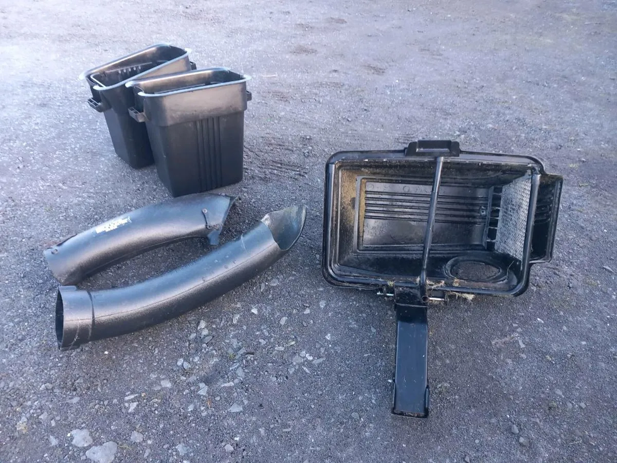 Craftsman/husqvarna Grass collection unit - Image 1