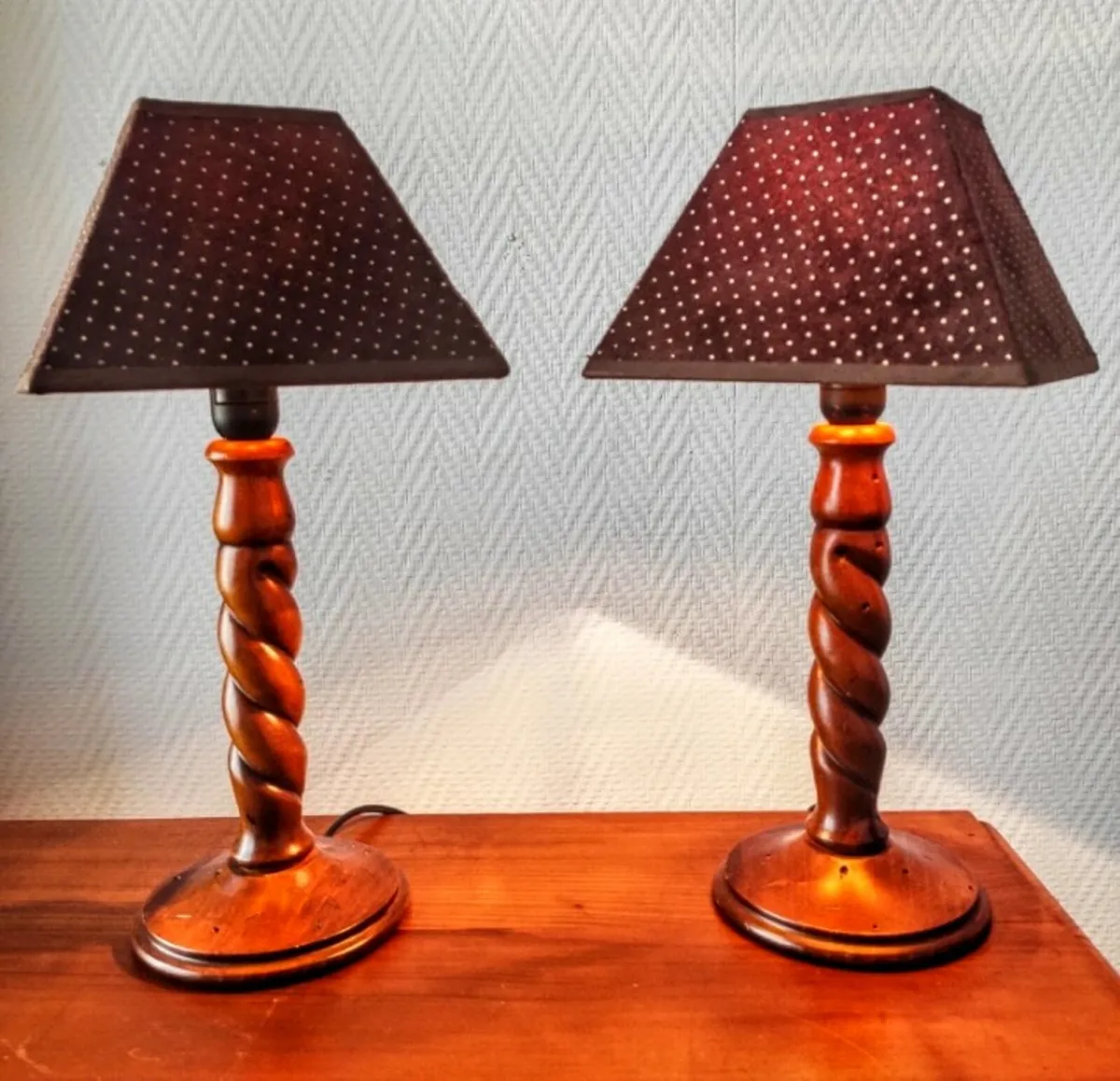 Pair of beautiful vintage wooden lamps - Image 2