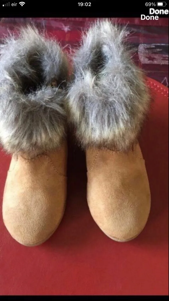 Girls new boots size 6 €10 - Image 3