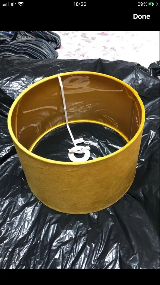 Lamp shade €3 - Image 1