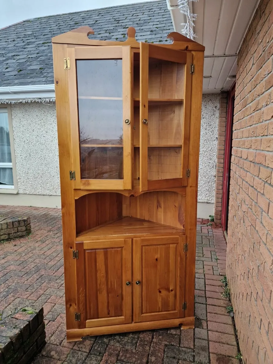 Corner Cabinet - Image 1