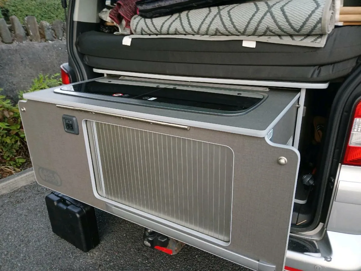 Professional camping pod + 5 litre water tank. - Image 3