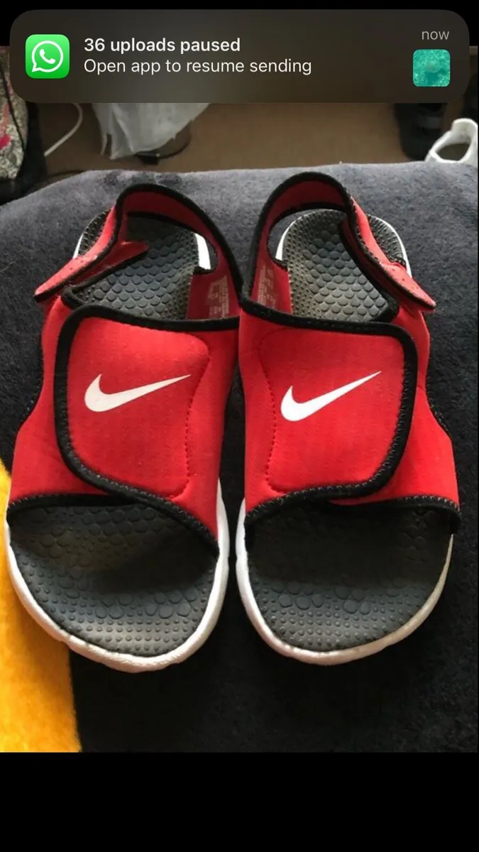 Boys Nike sandals size 4.5 €10 - Image 1