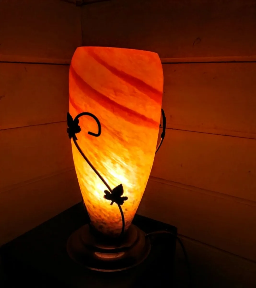 Beautiful table lamp - Image 1